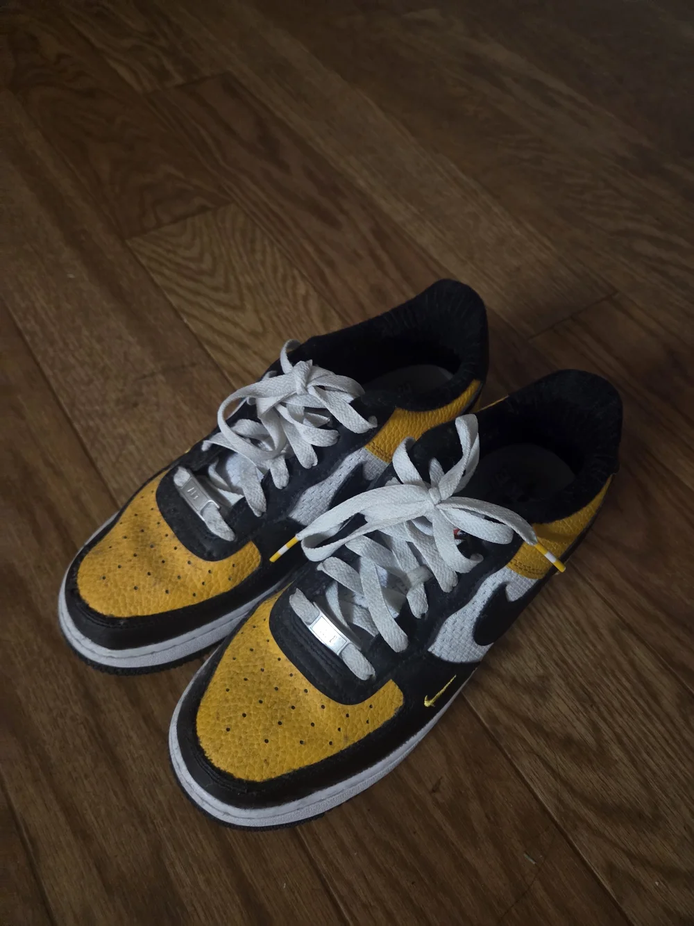 Kids Yellow and Black Athletic Sneakers - Stylish Casual Shoes